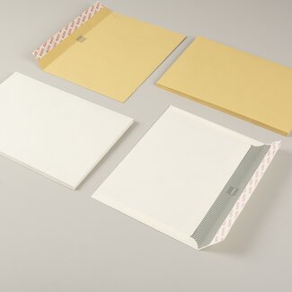 Couverts aus Kraftpapier